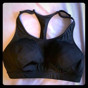 Gap Adjustable shoulder sports bra